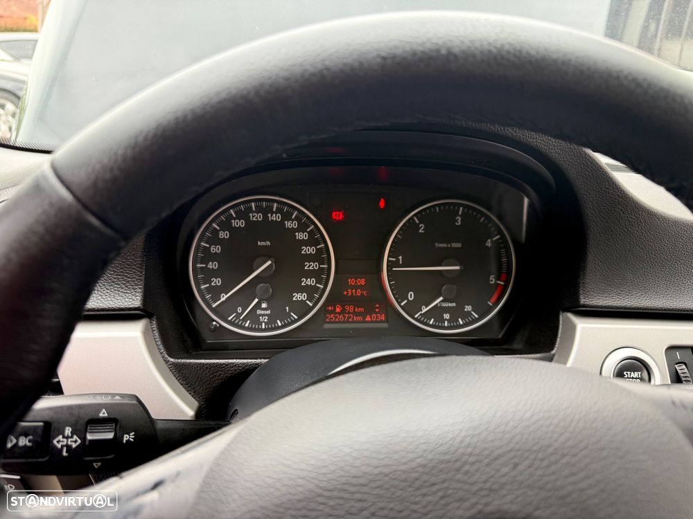 BMW 320 d Sport - 44