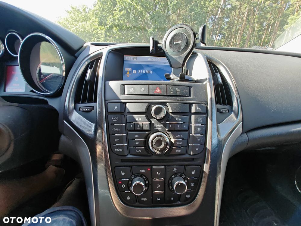 Opel Astra 2.0 CDTI Cosmo - 11