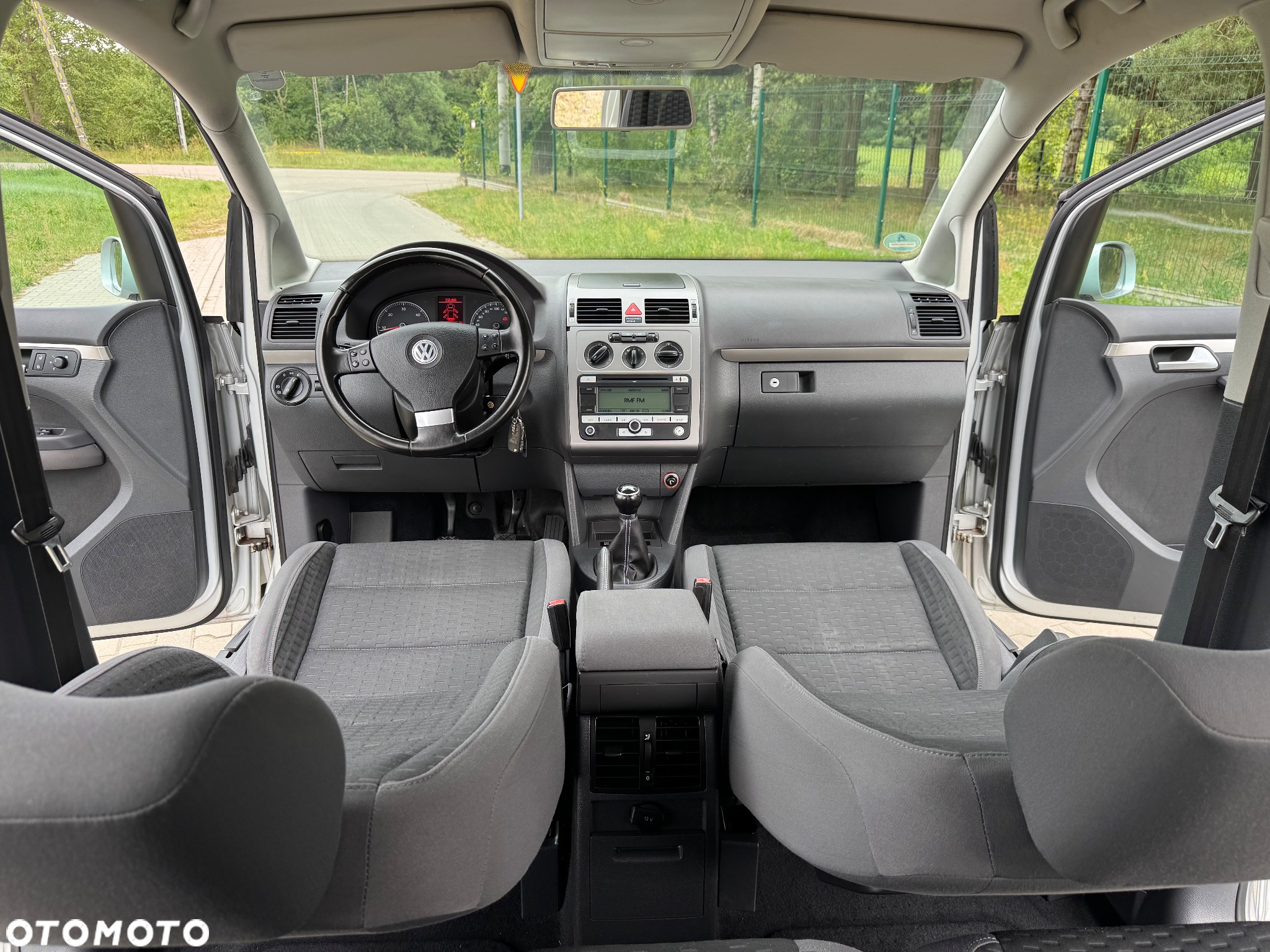 Volkswagen Touran 1.9 TDI DPF Blue Motion Highline - 32