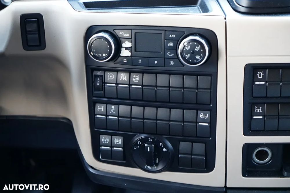 MAN TGX 18.500 / MEGA / XLX / RETARDER / NAVI / - 30