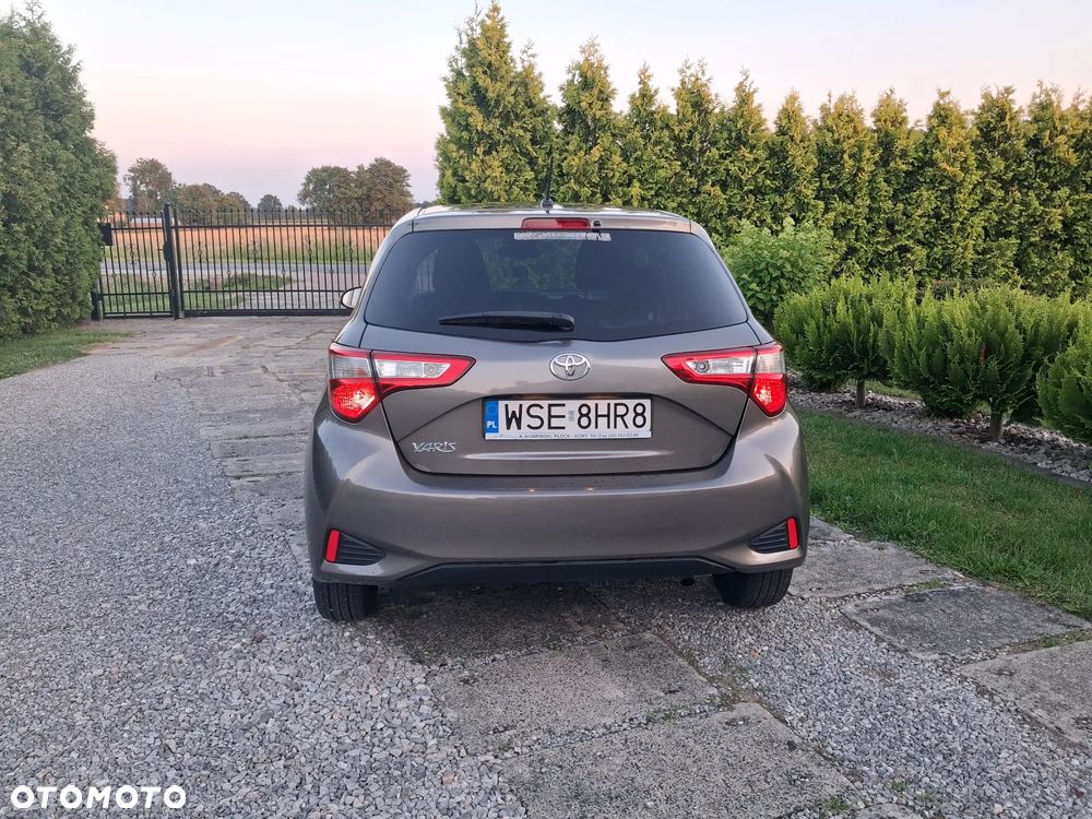 Toyota Yaris 1.5 Active - 9
