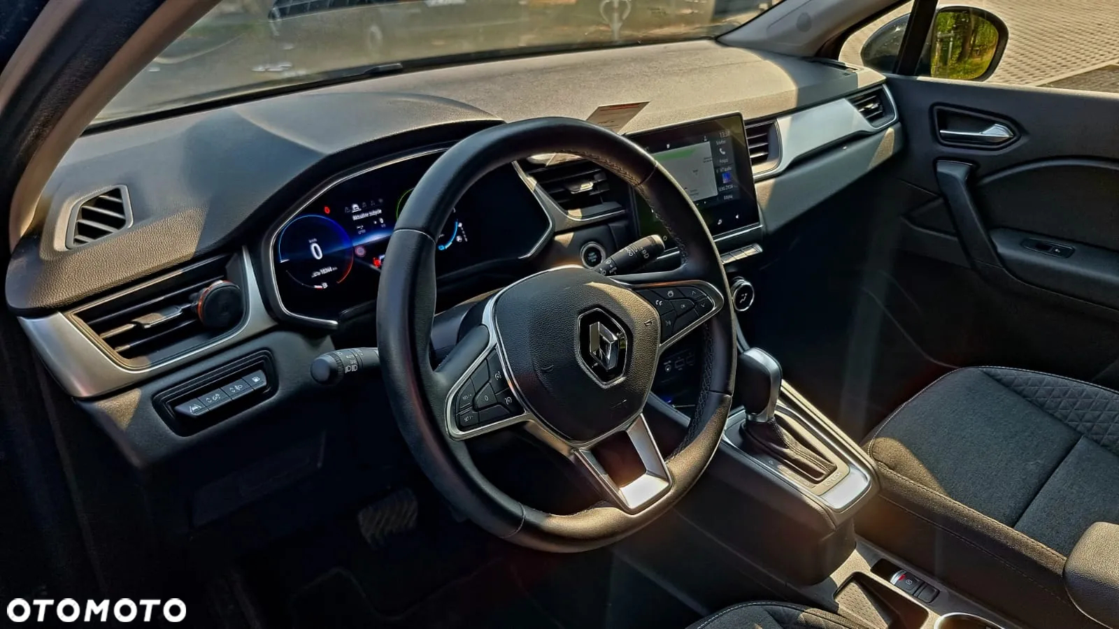 Renault Captur E-TECH PLUG-in 160 INTENS - 2