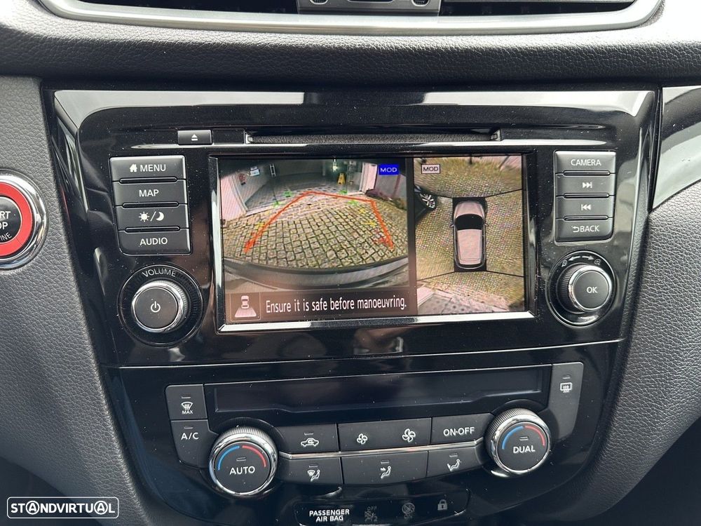 Nissan Qashqai 1.3 DIG-T N-Connecta J18 - 13