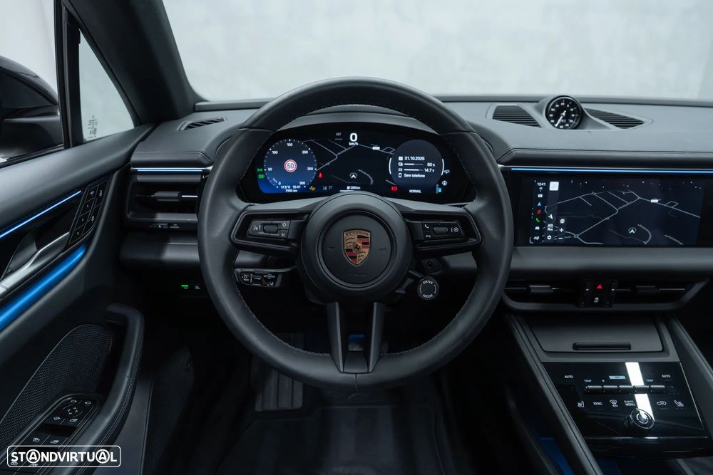 Porsche Macan Electric 4 - 24