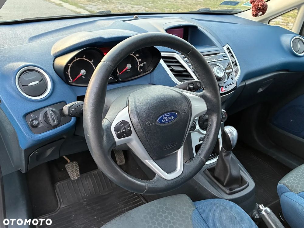Ford Fiesta - 15