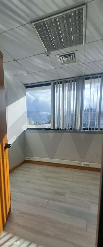 Arrendamento de Escritório no Centro Comercial Continente Telheiras - Grande imagem: 4/9