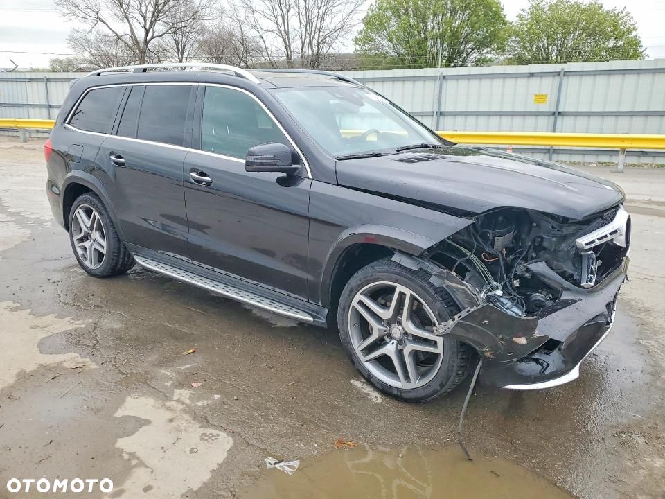 Mercedes-Benz GLS - 7