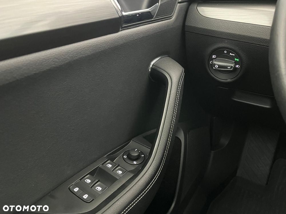 Skoda Superb 2.0 TDI SCR Style DSG - 18