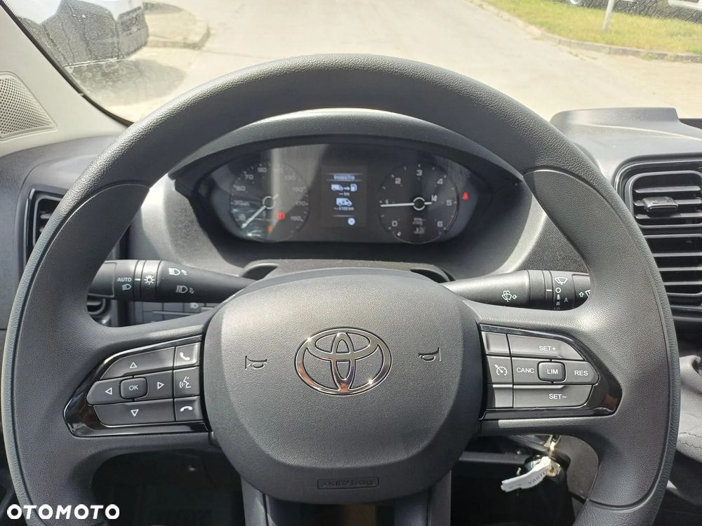 Toyota Proace Max - 17