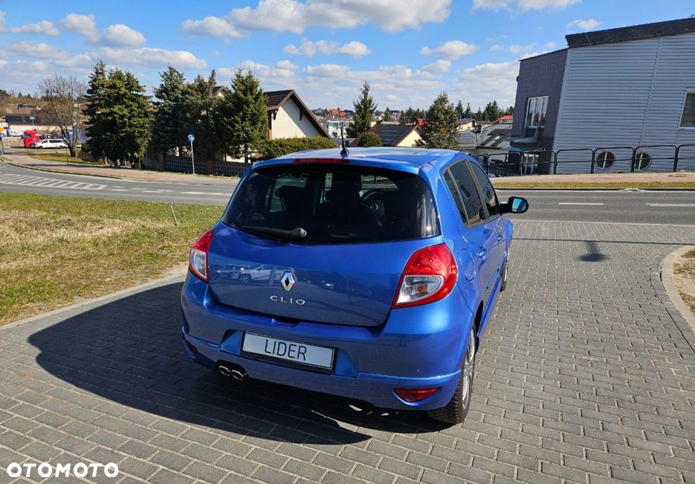 Renault Clio - 6