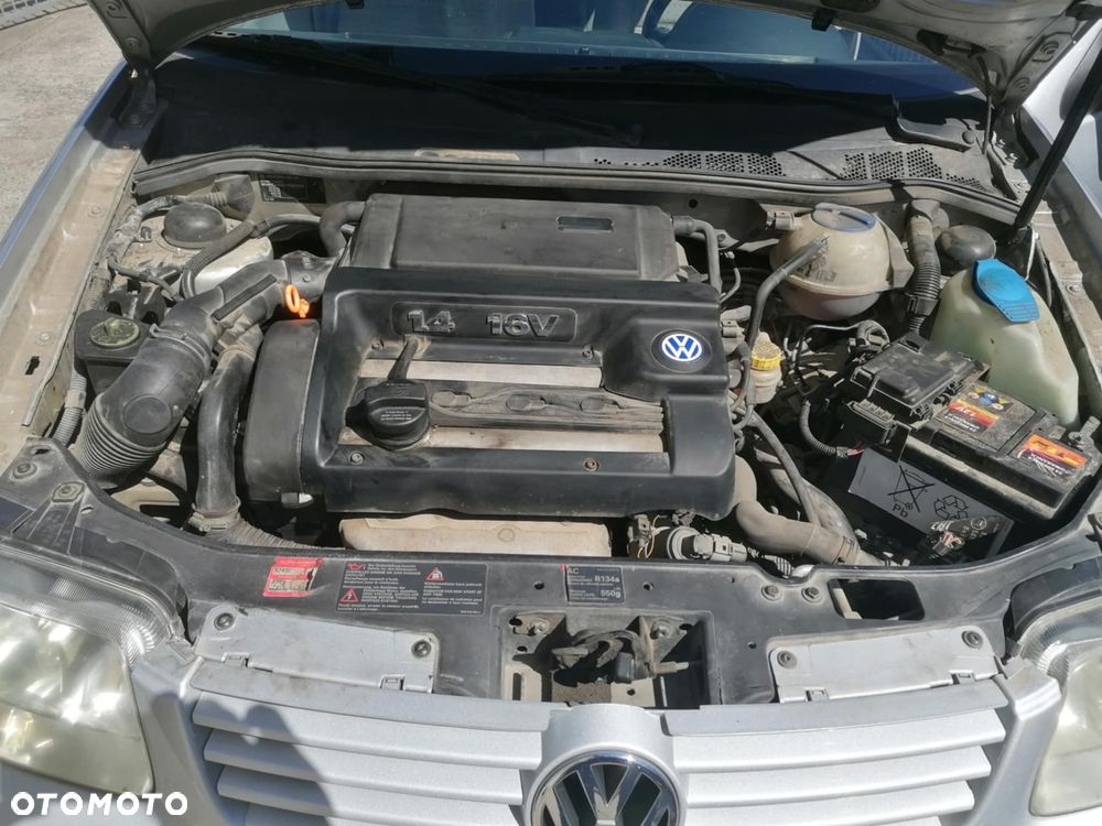 Volkswagen Polo 1.4 16V Comfortline - 12