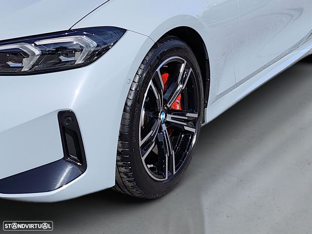 BMW 320 d Pack Desportivo M Pro Auto - 4