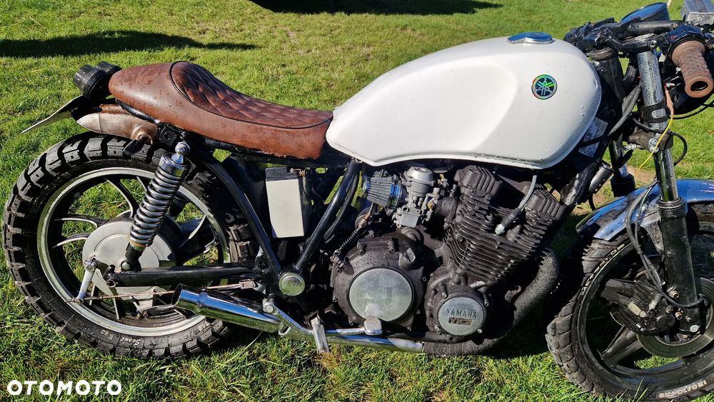 Yamaha XJ - 12