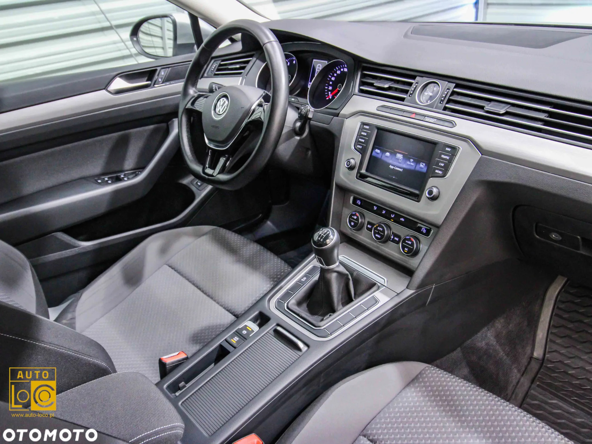 Volkswagen Passat 1.4 TSI BMT Trendline - 15