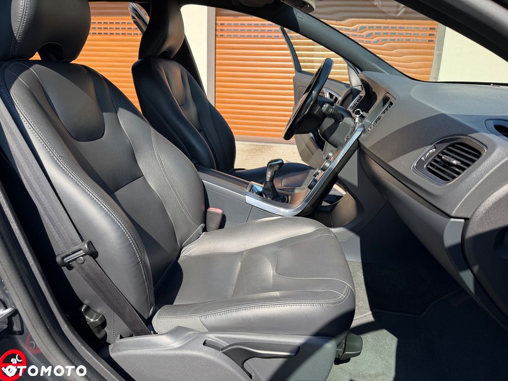 Volvo V60 D2 Drive-E Kinetic - 39