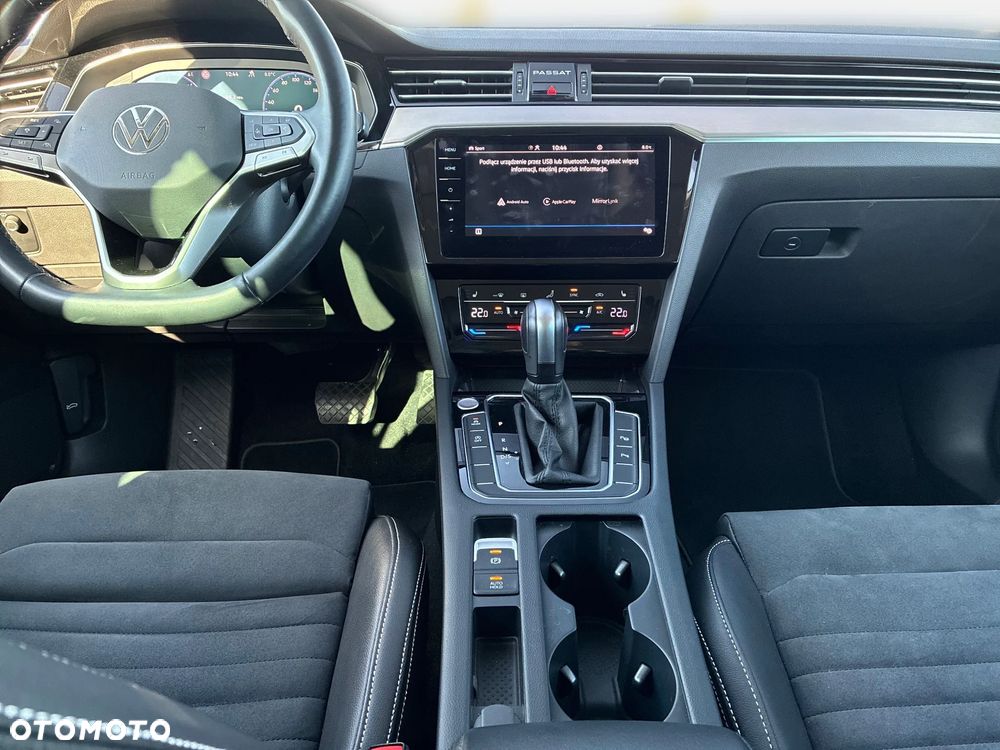 Volkswagen Passat 2.0 TDI SCR Style DSG - 16