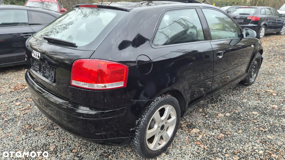 Audi A3 3-drzwiowe 2.0 FSI Ambiente - 5