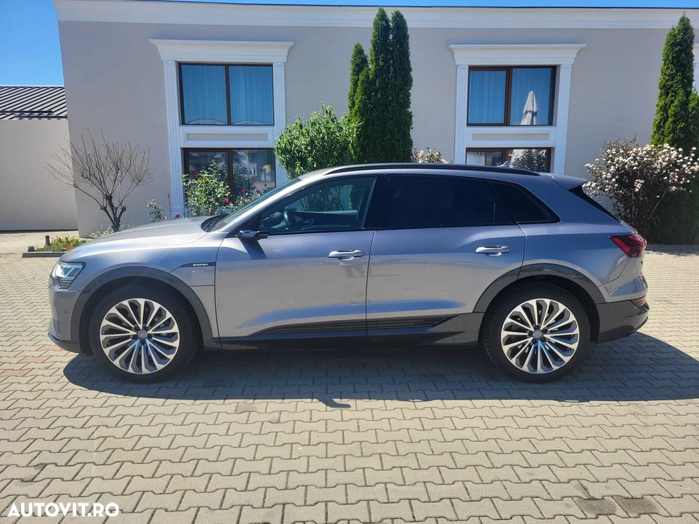 Audi e-tron quattro S - 6