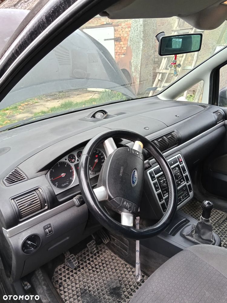 Ford Galaxy - 11