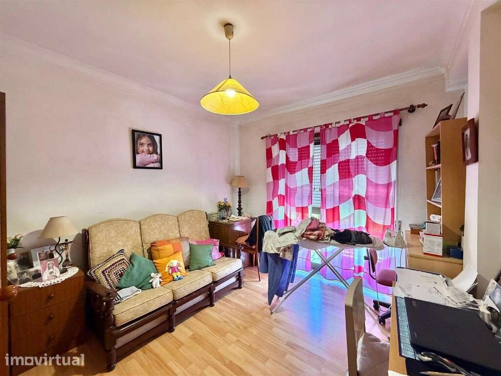 Apartamneto T2 com garagem em zona de Santa Apolónia - Grande imagem: 5/11