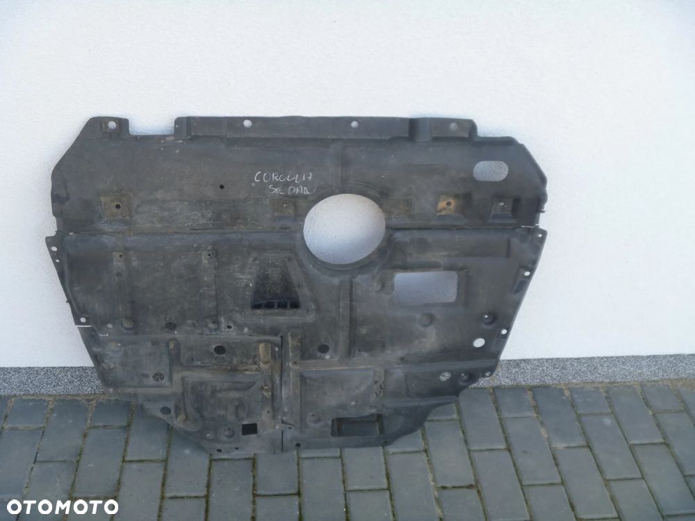TOYOTA COROLLA E15 SEDAN DOLNA OSŁONA PŁYTA POD SILNIK 51410-02160 ORYGINAŁ - 1