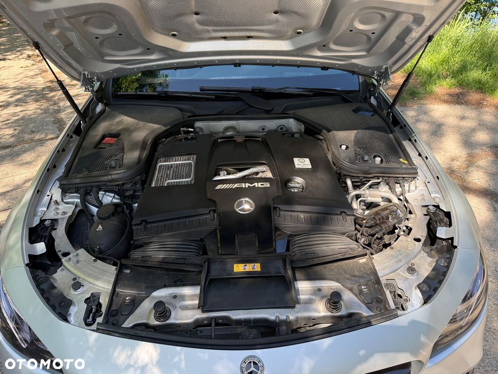 Mercedes-Benz Klasa E AMG 63 4-Matic+ - 21