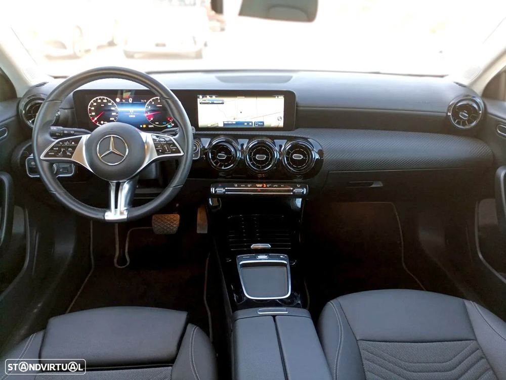 Mercedes-Benz A 200 7G-DCT - 3