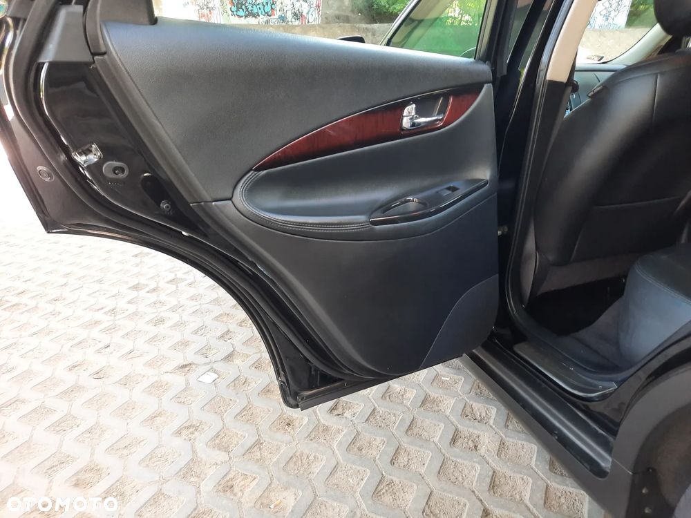 Infiniti EX - 33