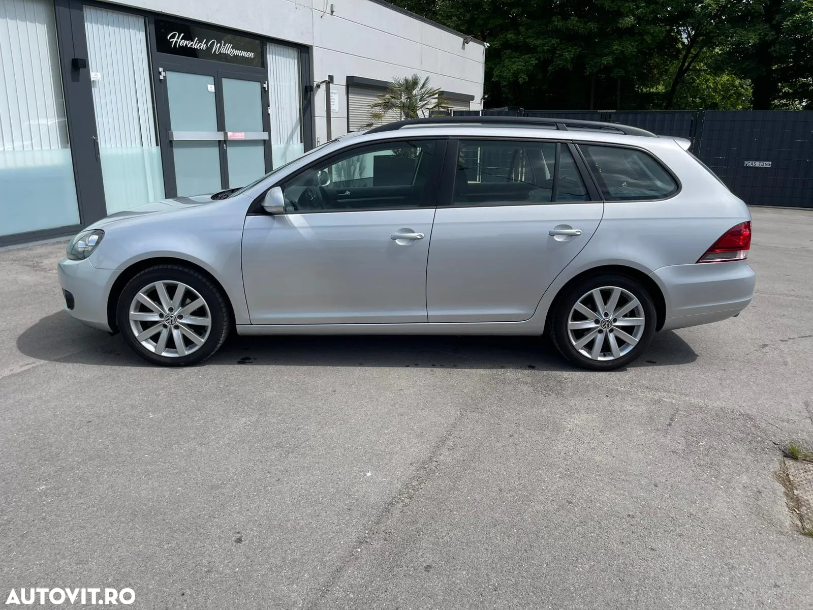 Volkswagen Golf 1.6 TDI BlueMotion Technology DPF Comfortline - 9