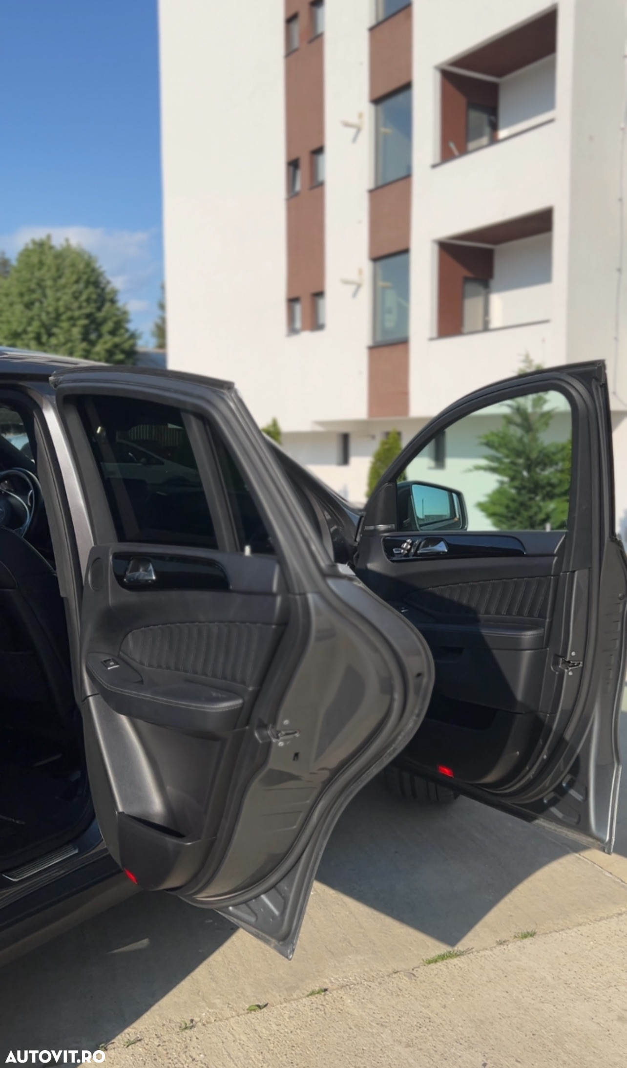 Mercedes-Benz GLE 500 4MATIC - 12
