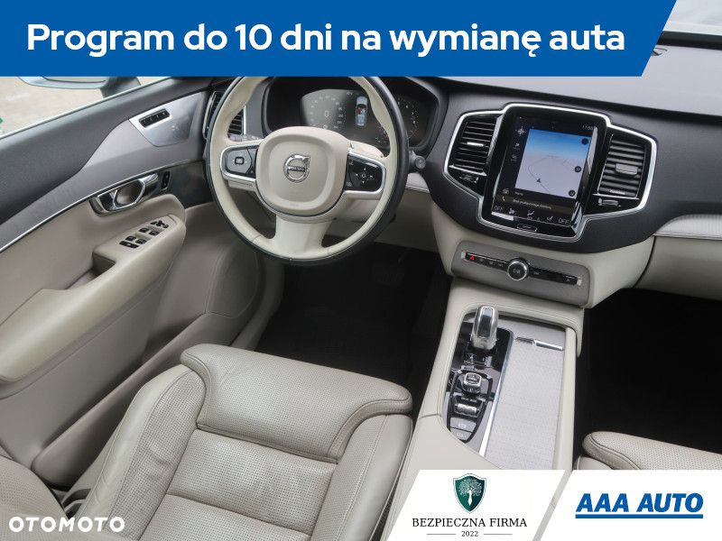 Volvo XC 90 - 8