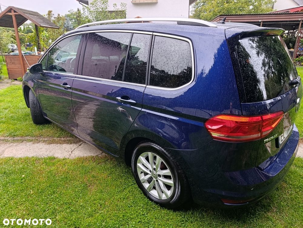 Volkswagen Touran - 2