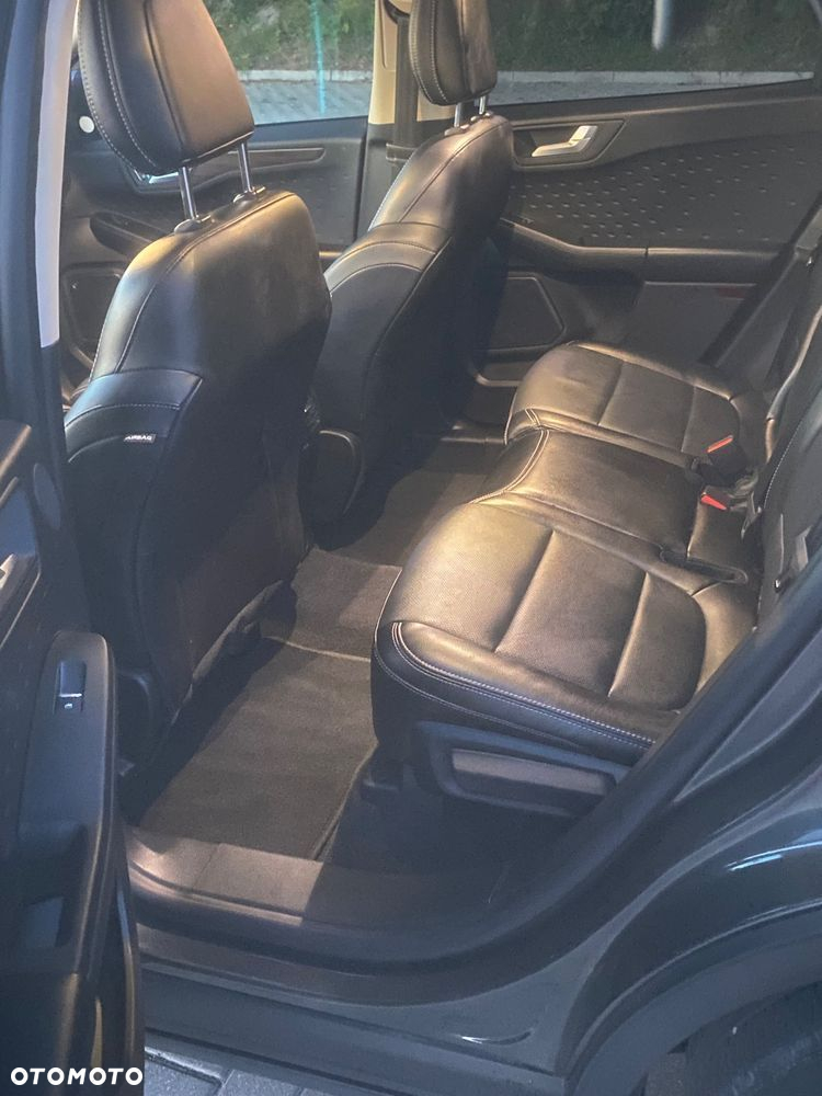 Ford Kuga - 16