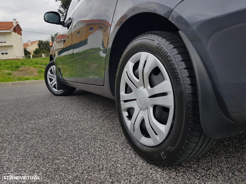 Skoda Fabia Break 1.2 TSi Ambiente - 47