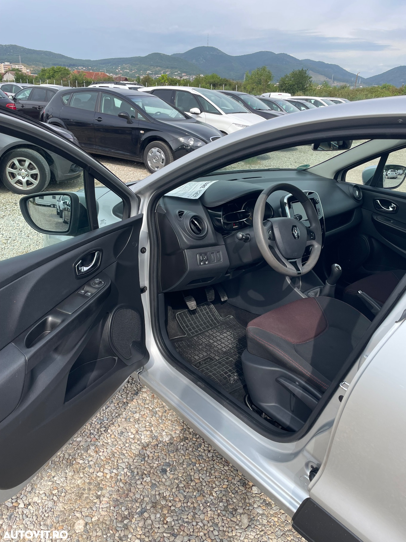 Renault Clio 1.2 16V 75 Experience - 5