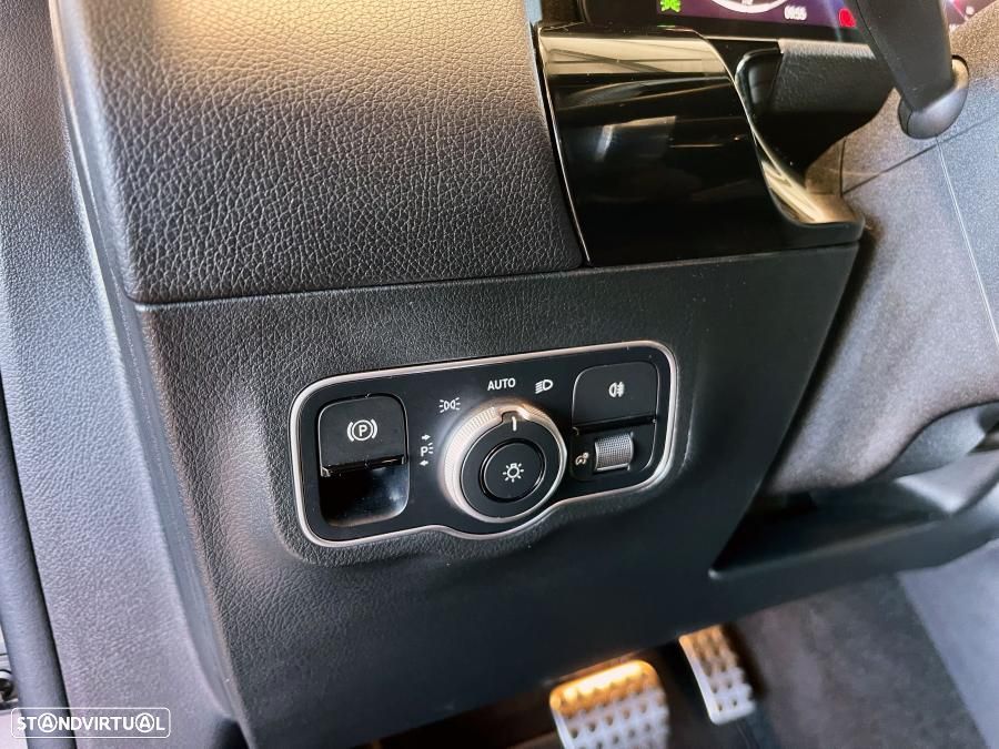 Mercedes-Benz GLA 200 d AMG Line - 17