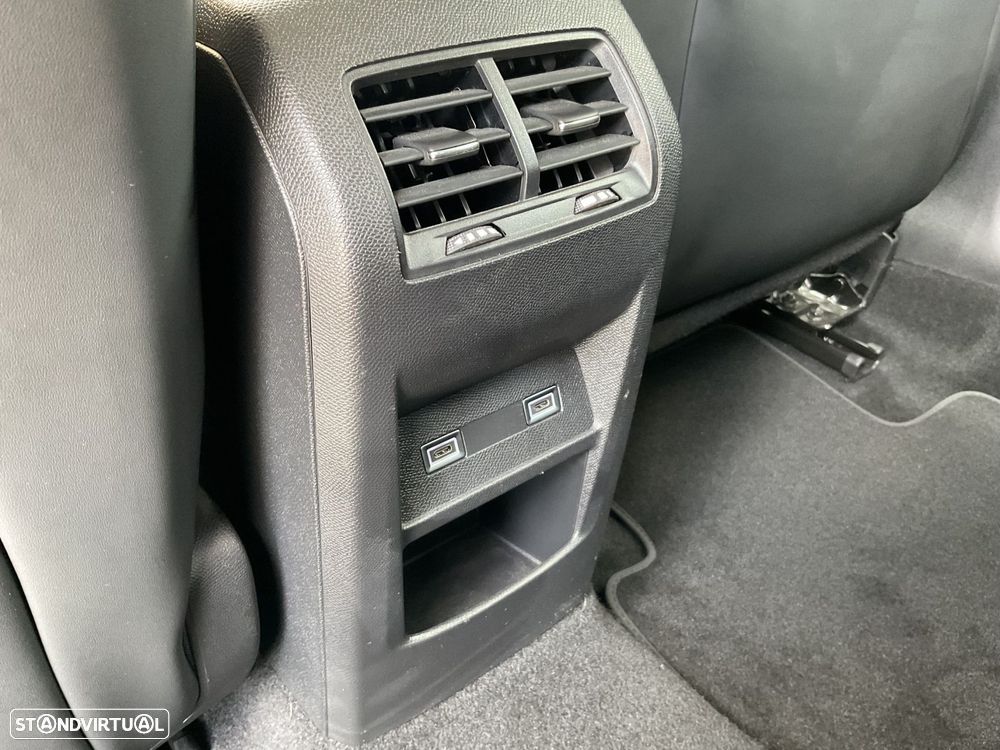 Peugeot 408 1.2 PureTech Allure EAT8 - 37