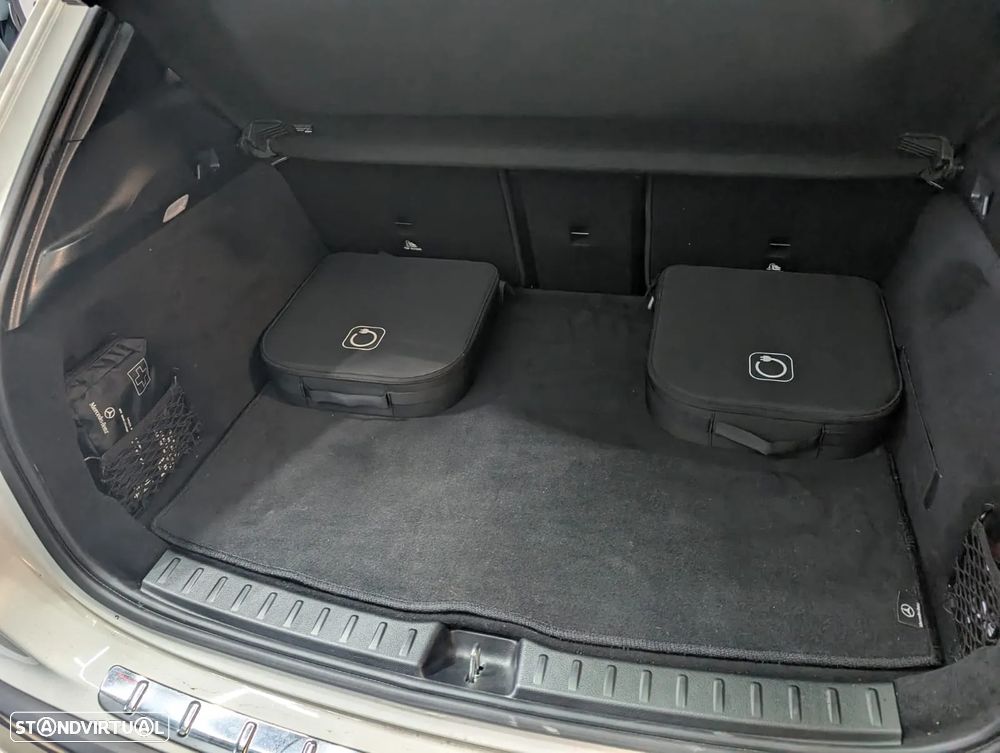 Mercedes-Benz EQA 250+ AMG Line - 25