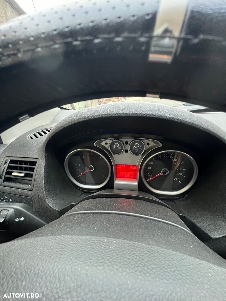 Ford Kuga 2.0 TDCi Titanium - 7