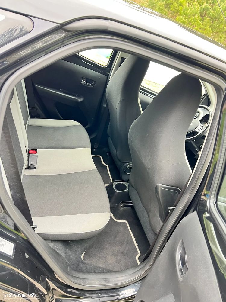 Toyota Aygo 1.0 X-Play - 2