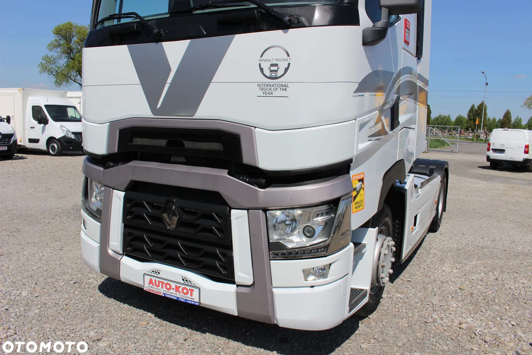 Renault T520 *13L* / KLIMA POSTOJOWA / HIGH CAB / 2 ZBIORNIKI /PEŁNY SPOILER /ACC / BL.MOSTU / Euro 6 /**SERWIS FR**/ STAN IDEALNY / - 20