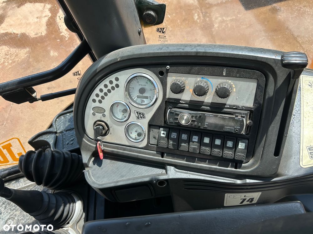 JCB 3CX Sitemaster - 16