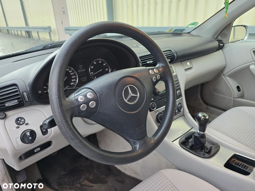 Mercedes-Benz Klasa C 180 Kompressor - 13