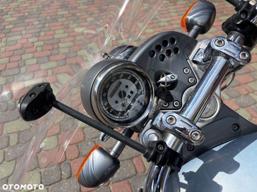 BMW R - 8