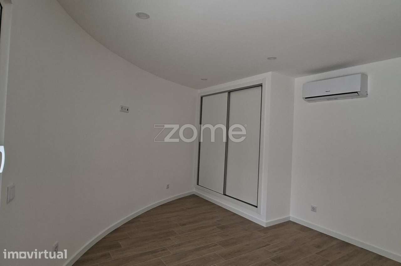 Apartamento T2 como novo, perto da praia - Grande imagem: 3/12