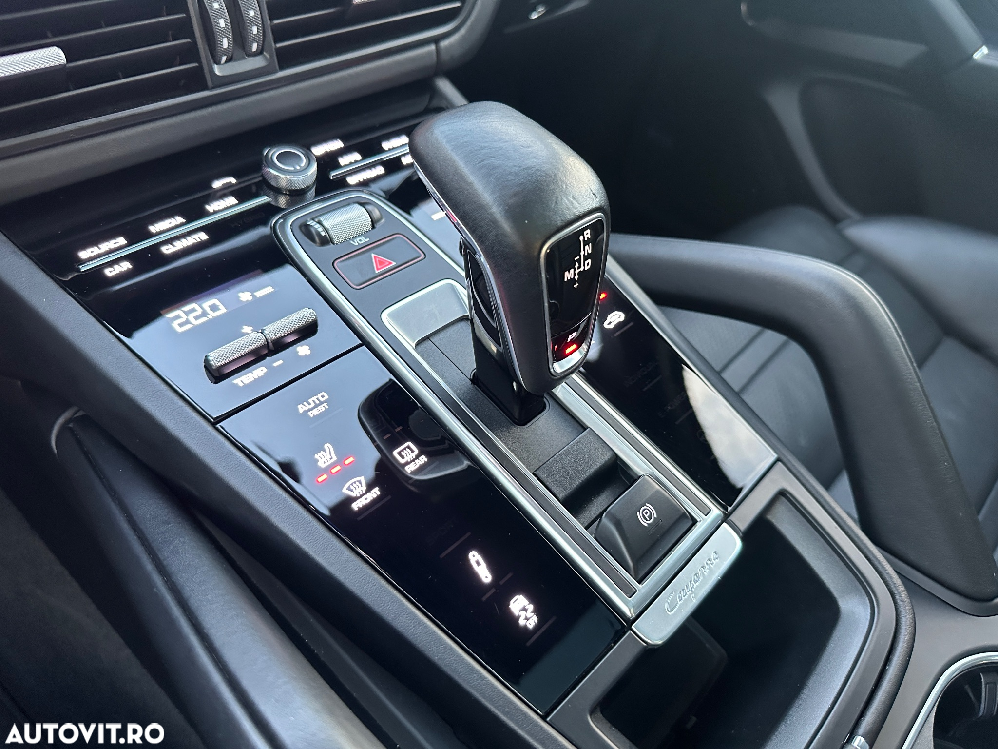 Porsche Cayenne - 15