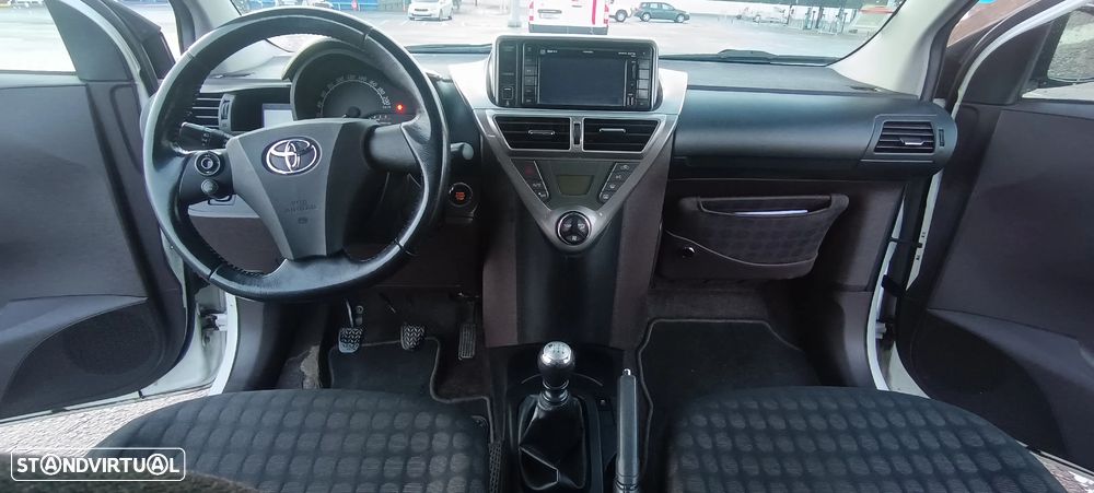 Toyota iQ 1.4 D-4D 2 EP+NAVI+Bluetooth - 5