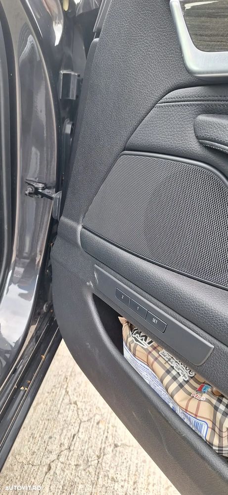 BMW Seria 5 520d Touring Aut. Luxury Line - 14