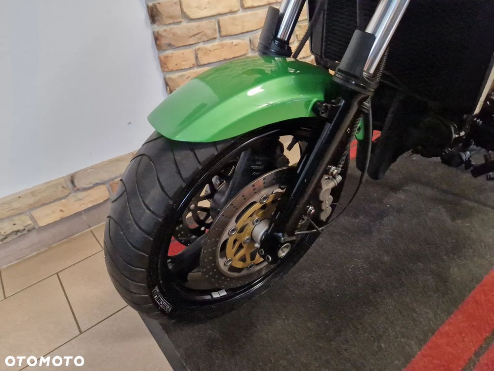Kawasaki ZRX - 15