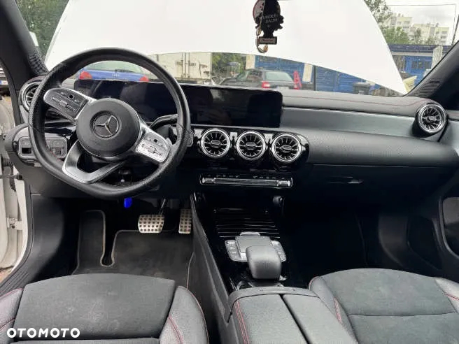 Mercedes-Benz CLA 200 d 4-Matic AMG Line 8G-DCT - 8